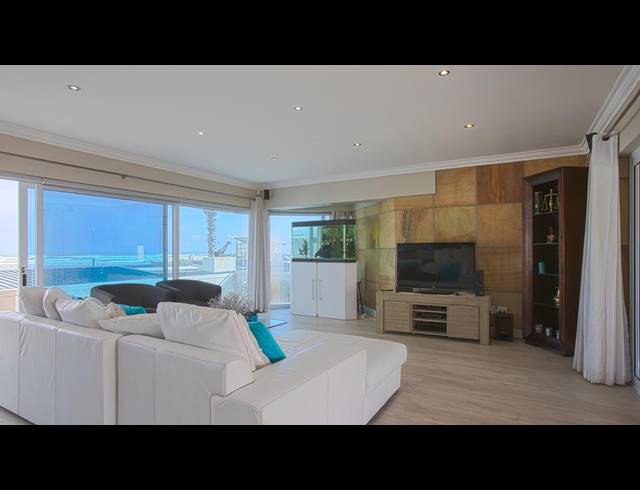 4 BEDROOM FREESTANDING TO LET IN MELKBOSSTRAND CENTRAL
